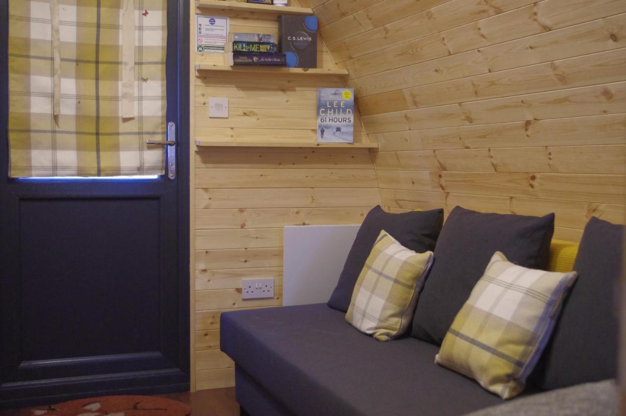 Pods * Strathyre